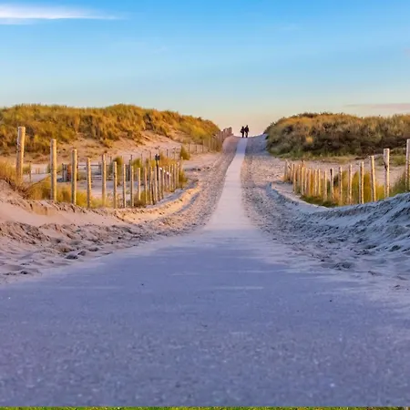 Luttikduin Nr 24 - Aan Zee