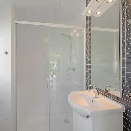 Luttikduin Nr 24 - Aan Zee Callantsoog