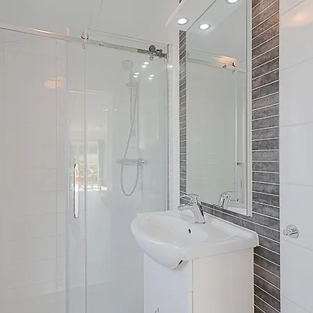 Luttikduin Nr 24 - Aan Zee