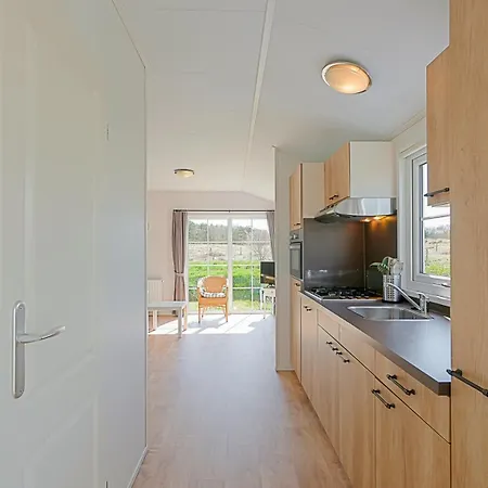 Luttikduin Nr 24 - Aan Zee *