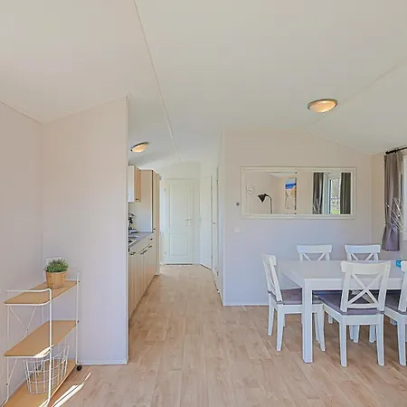 Luttikduin Nr 24 - Aan Zee Callantsoog